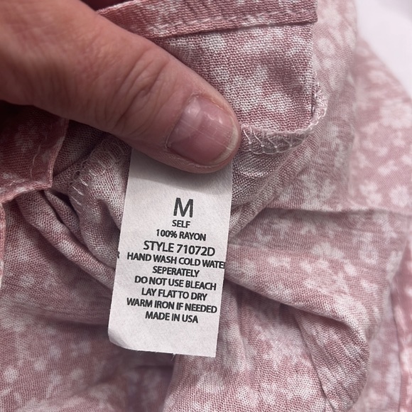 - ๐๐Pink floral smocked dress ๐๐ - Picture 14 of 14